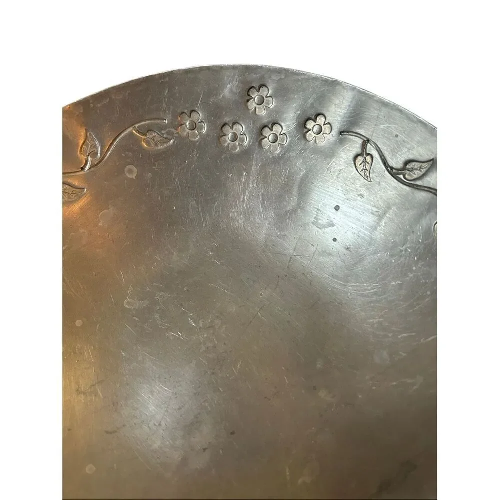 Palmer Smith Aluminum Bowl #230 Floral Design Vintage Hand Crafted 8 1/4